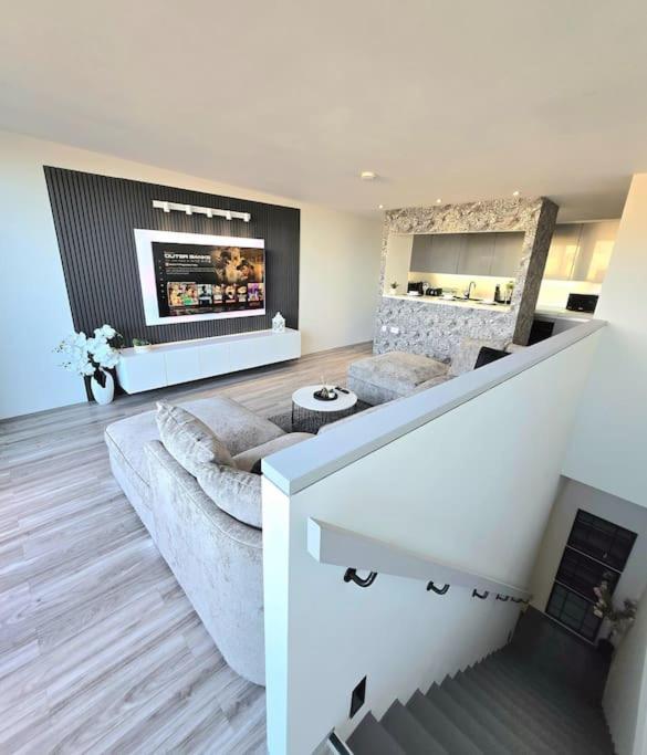 Apartament Modern Duplex Penthouse Panoramic Views & Parking Bradford  Zewnętrze zdjęcie